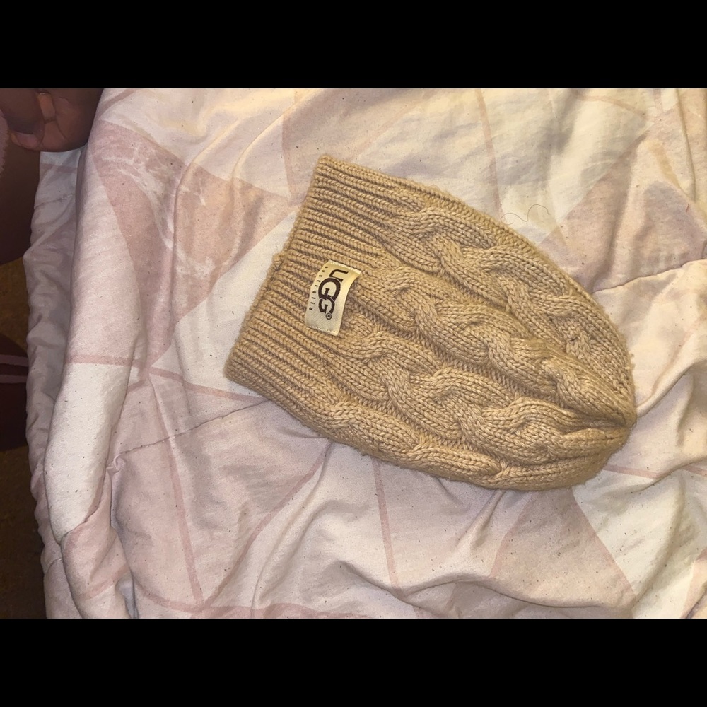 UGG HAT